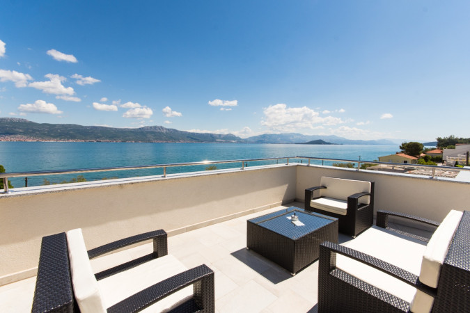 Villa Piramida, Villa Piramida Slatine