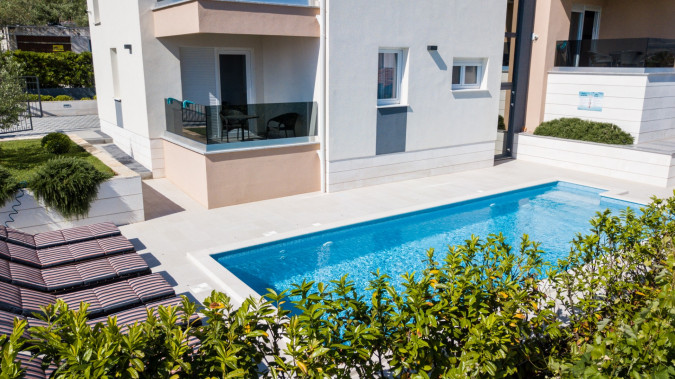 Villa Piramida, Villa Piramida Slatine