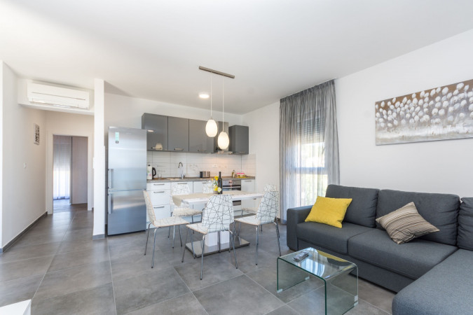B2 (Apartment), Villa Piramida Slatine