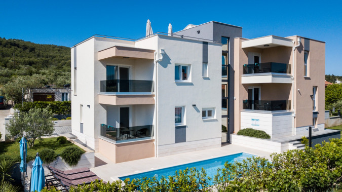 Villa Piramida, Villa Piramida Slatine